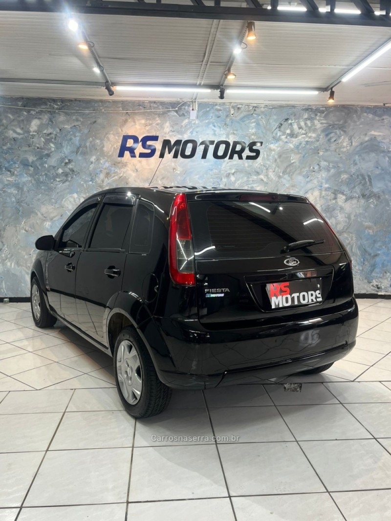 FIESTA 1.0 MPI CLASS 8V FLEX 4P MANUAL - 2011 - CAXIAS DO SUL