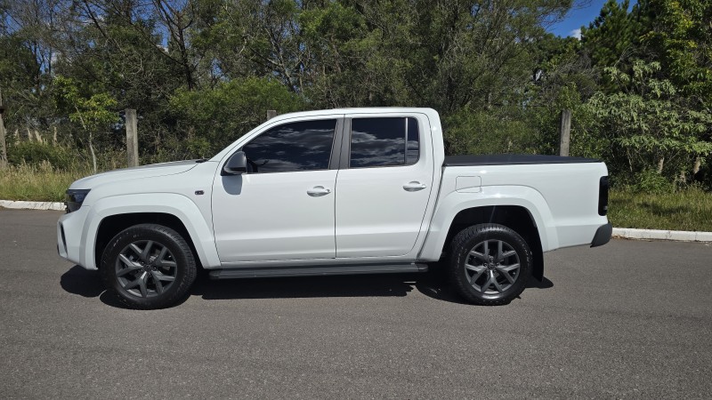 AMAROK 3.0 V6 TDI HIGHLINE CD DIESEL 4MOTION AUTOMÁTICO - 2025 - BENTO GONçALVES