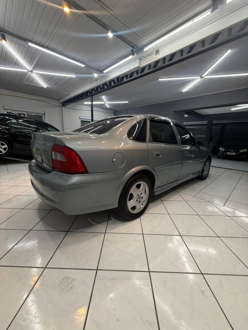 VECTRA 2.2 MPFI EXPRESSION 8V GASOLINA 4P MANUAL - 2003 - CAXIAS DO SUL