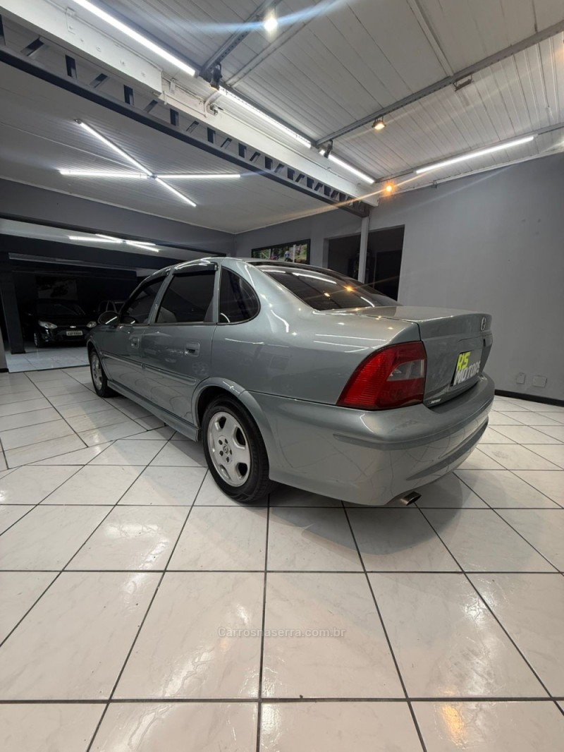 VECTRA 2.2 MPFI EXPRESSION 8V GASOLINA 4P MANUAL - 2003 - CAXIAS DO SUL