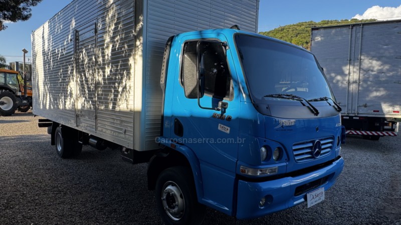 ACCELO 915 C - 2009 - GARIBALDI