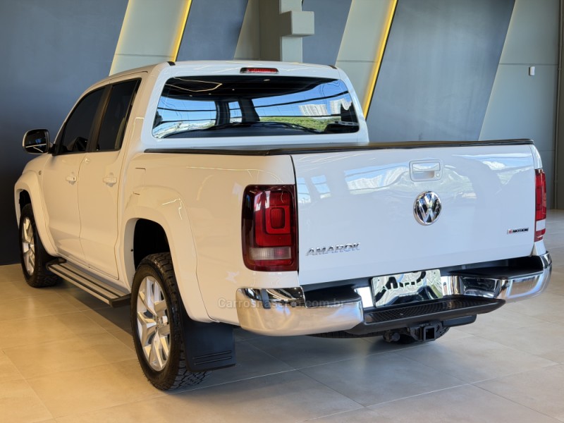 AMAROK 2.0 HIGHLINE 4X4 CD 16V TURBO INTERCOOLER DIESEL 4P AUTOMÁTICO - 2019 - CAXIAS DO SUL