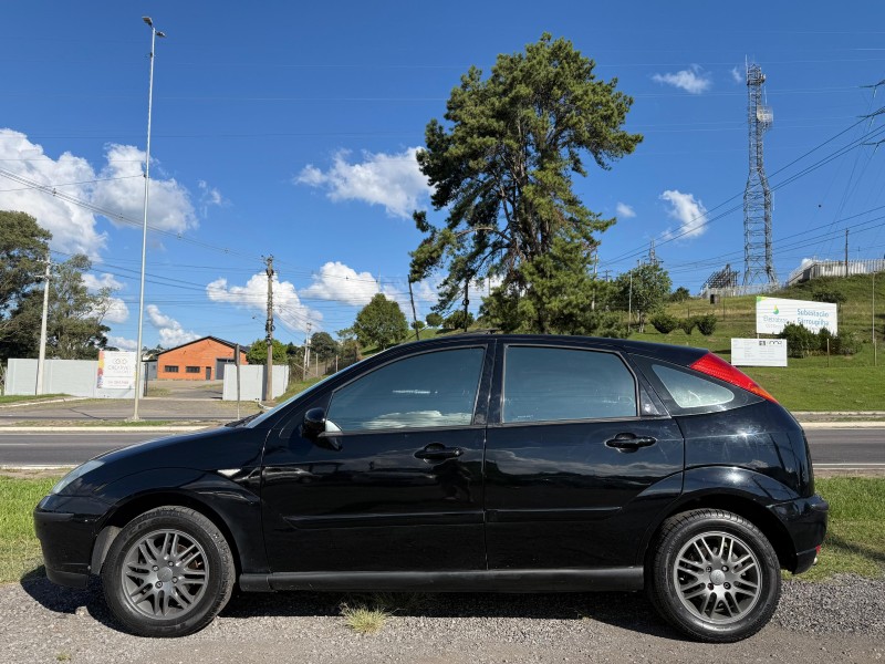FOCUS 1.8 16V GASOLINA 4P MANUAL - 2003 - FARROUPILHA