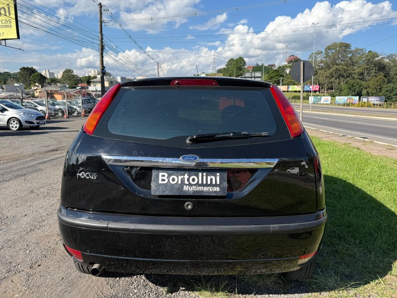 FOCUS 1.8 16V GASOLINA 4P MANUAL - 2003 - FARROUPILHA