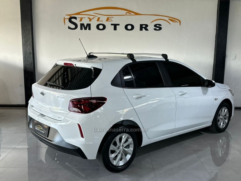 ONIX 1.0 LTZ 12V TURBO FLEX 4P MANUAL - 2020 - NOVO HAMBURGO
