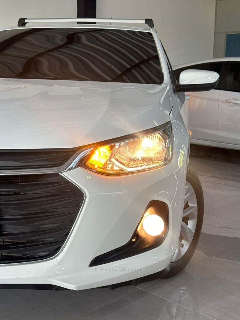 ONIX 1.0 LTZ 12V TURBO FLEX 4P MANUAL - 2020 - NOVO HAMBURGO