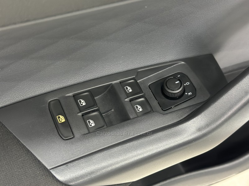 POLO 1.0 TSI COMFORTLINE 12V FLEX 4P AUTOMÁTICO - 2024 - SANTA CRUZ DO SUL