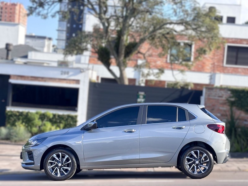 ONIX 1.0 PREMIER 12V TURBO FLEX 4P AUTOMÁTICO - 2026 - FARROUPILHA
