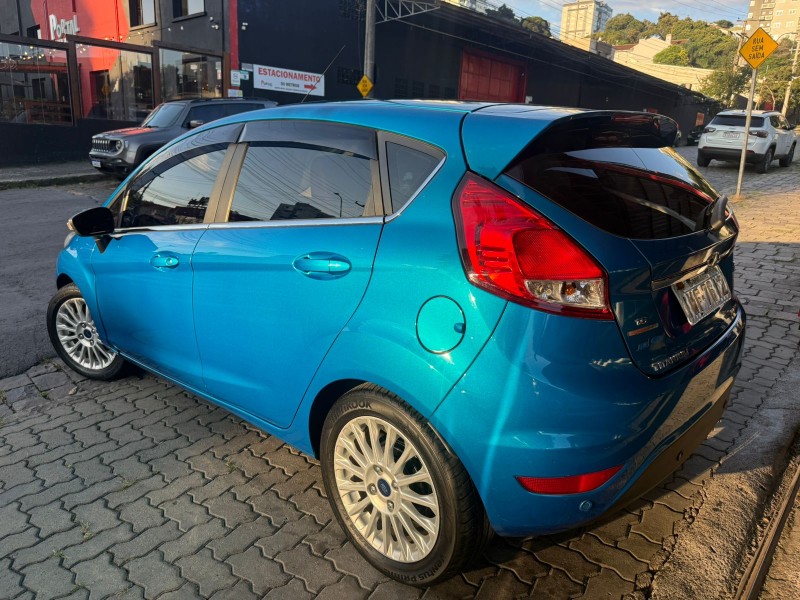 FIESTA 1.6 TITANIUM HATCH 16V FLEX 4P AUTOMÁTICO - 2015 - CAXIAS DO SUL