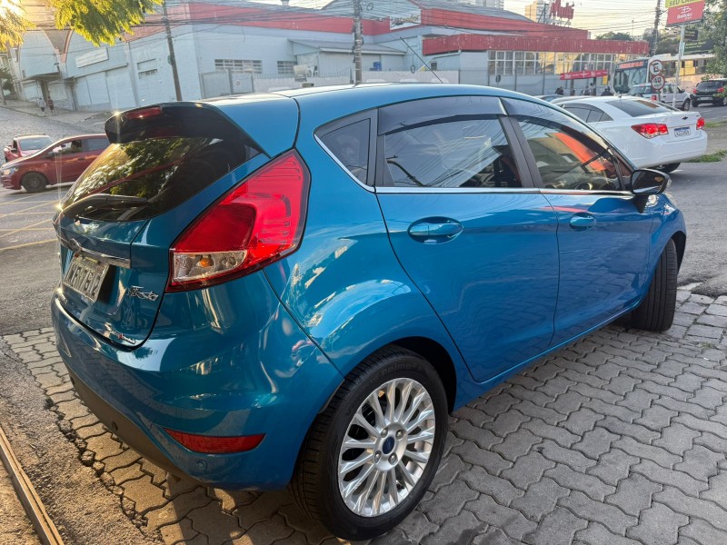 FIESTA 1.6 TITANIUM HATCH 16V FLEX 4P AUTOMÁTICO - 2015 - CAXIAS DO SUL