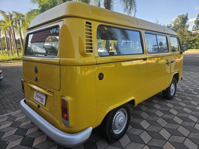 KOMBI 1.4 MI STD LOTAÇÃO 8V FLEX 3P MANUAL - 2002 - BOM PRINCíPIO