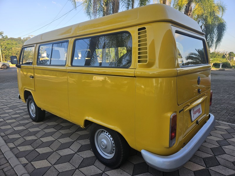 KOMBI 1.4 MI STD LOTAÇÃO 8V FLEX 3P MANUAL - 2002 - BOM PRINCíPIO