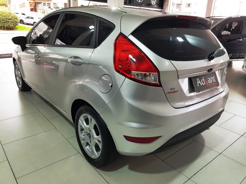 FIESTA 1.6 SE HATCH 16V FLEX 4P AUTOMÁTICO - 2014 - CAXIAS DO SUL