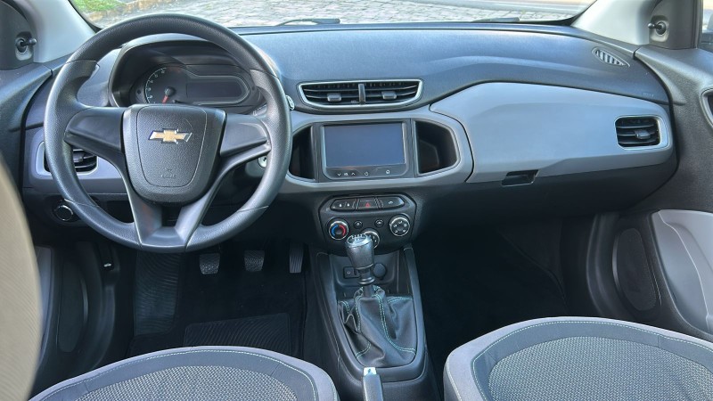 ONIX 1.0 LT PLUS 8V FLEX 4P MANUAL - 2015 - FARROUPILHA