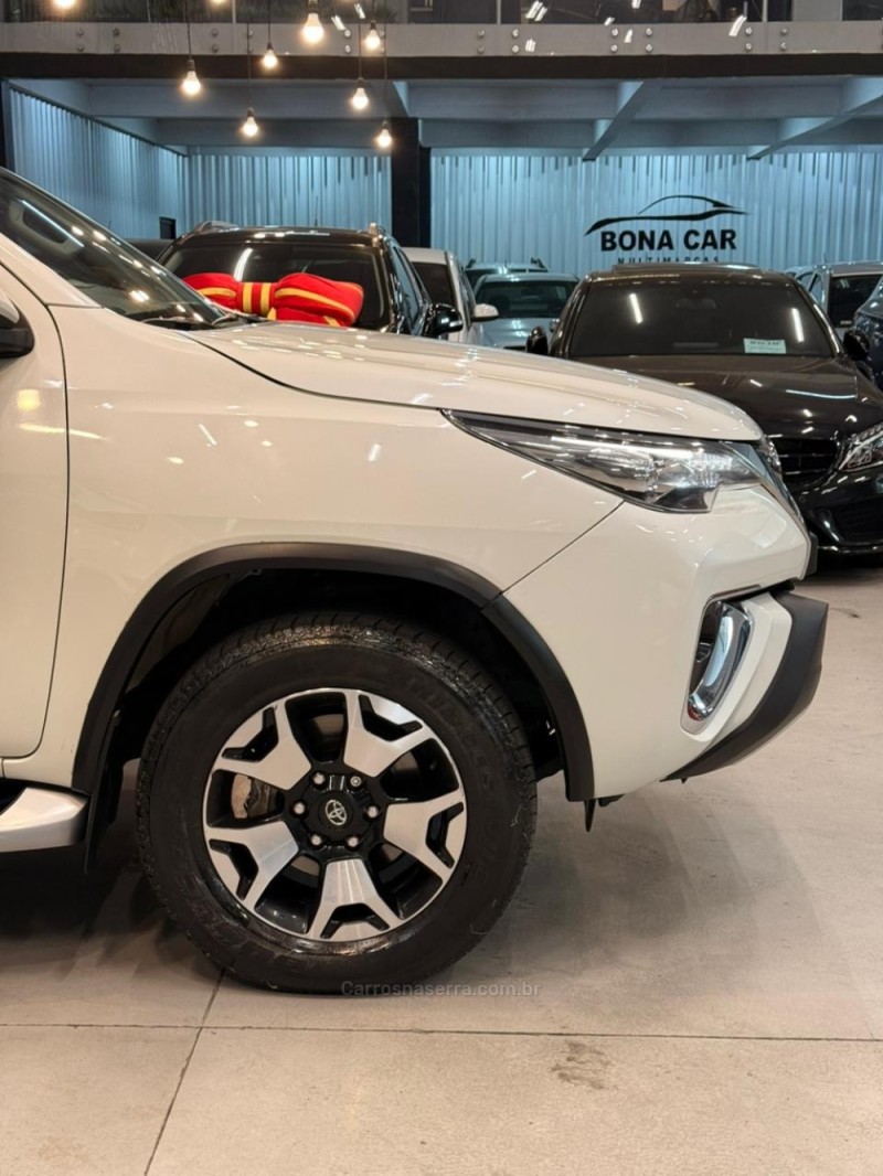 HILUX SW4 2.8 SRX 4X4 DIAMOND 16V TURBO DIESEL 4P 7 LUGARES AUTOMÁTICO - 2020 - CAXIAS DO SUL