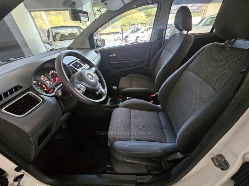 FOX 1.6 MI ITREND 8V FLEX 4P MANUAL - 2013 - CAXIAS DO SUL