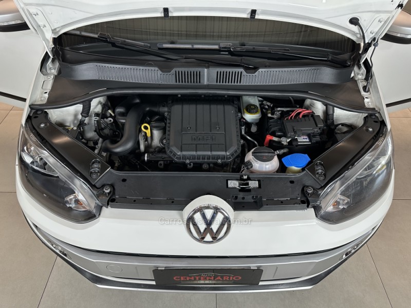 UP 1.0 CROSS T.FLEX 12V 4P MANUAL - 2016 - SAPIRANGA