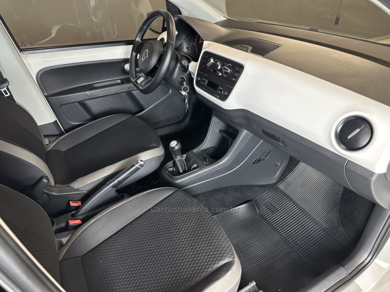 UP 1.0 CROSS T.FLEX 12V 4P MANUAL - 2016 - SAPIRANGA