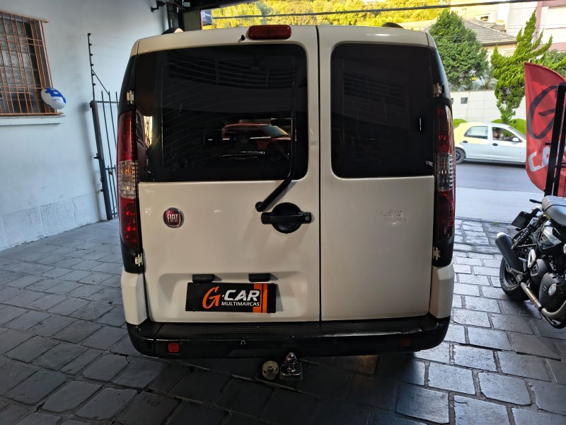 DOBLÓ 1.8 MPI ESSENCE 16V FLEX 4P MANUAL - 2013 - CAXIAS DO SUL