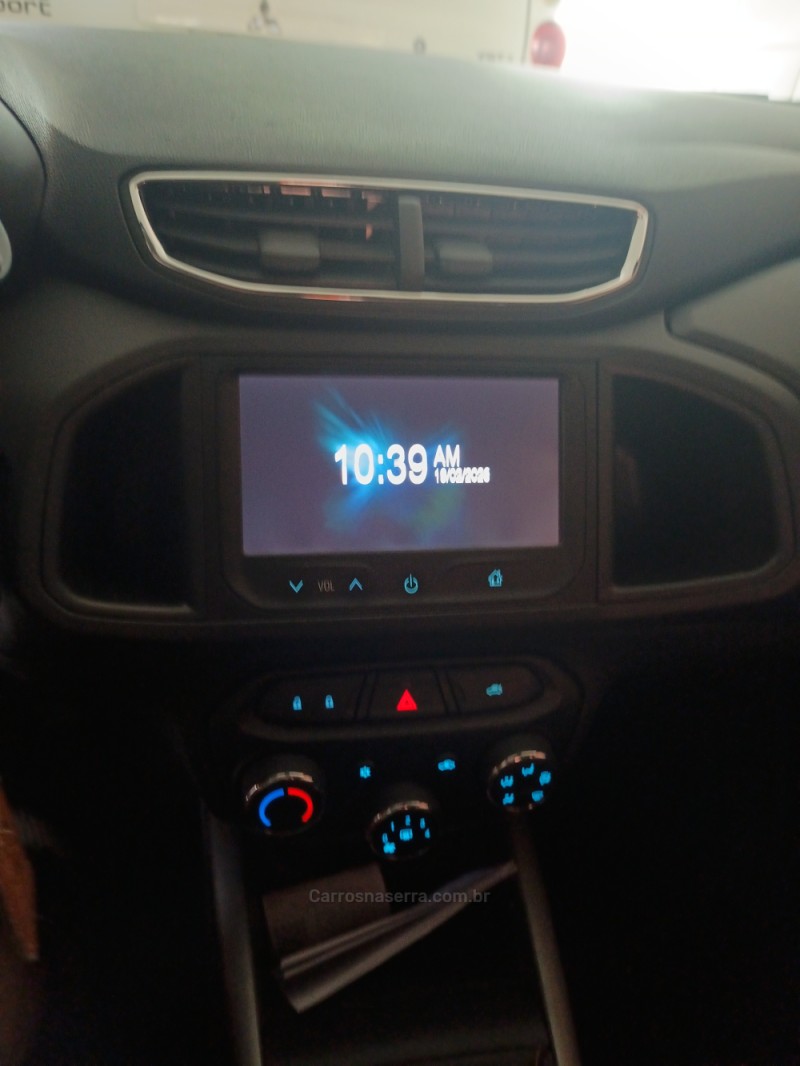 ONIX 1.4 MPFI LT 8V FLEX 4P MANUAL - 2015 - CAXIAS DO SUL