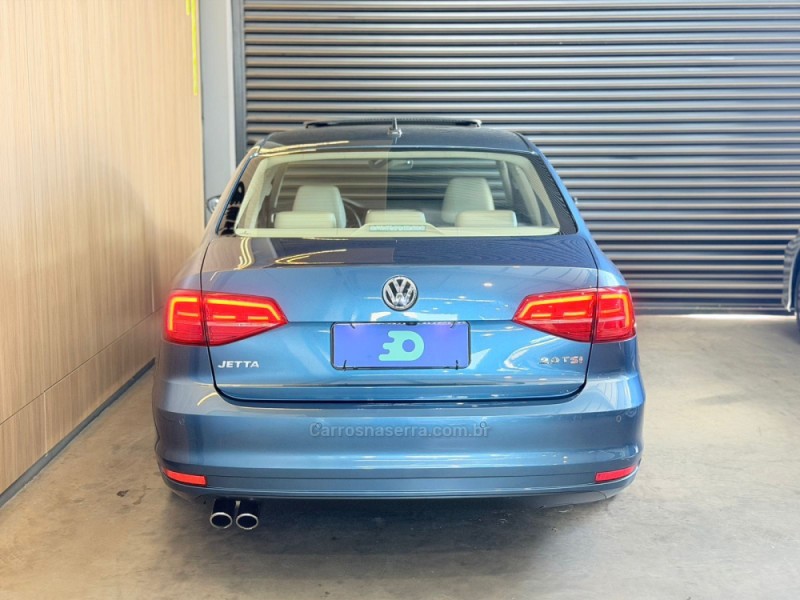 JETTA 2.0 TSI HIGHLINE 211CV GASOLINA 4P DSG - 2017 - LAJEADO
