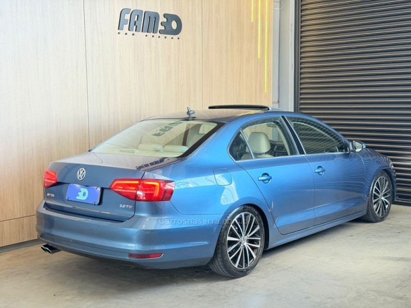 JETTA 2.0 TSI HIGHLINE 211CV GASOLINA 4P DSG - 2017 - LAJEADO