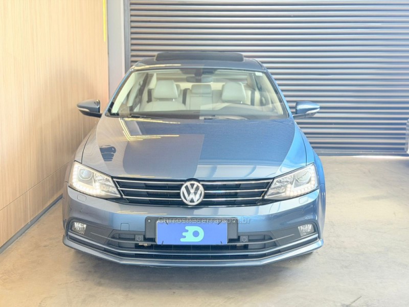 JETTA 2.0 TSI HIGHLINE 211CV GASOLINA 4P DSG - 2017 - LAJEADO