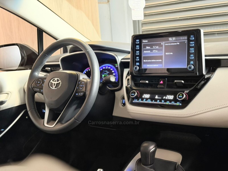 COROLLA 2.0 ALTIS PREMIUM 16V FLEX 4P AUTOMÁTICO - 2022 - LAJEADO