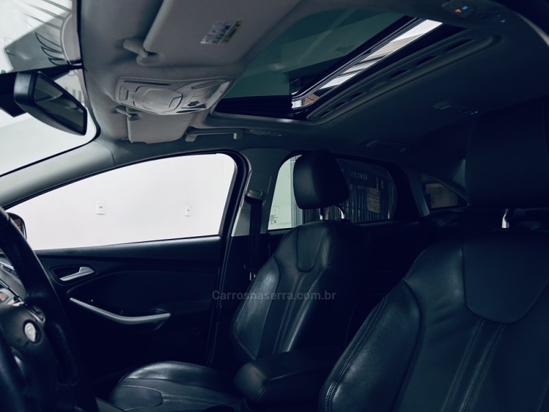 FOCUS 2.0 TITANIUM PLUS SEDAN 16V FLEX 4P AUTOMÁTICO - 2015 - CAXIAS DO SUL