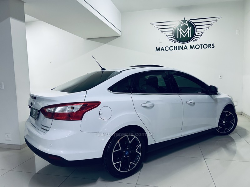 FOCUS 2.0 TITANIUM PLUS SEDAN 16V FLEX 4P AUTOMÁTICO - 2015 - CAXIAS DO SUL