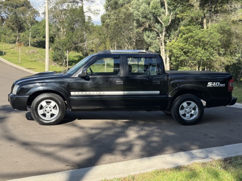 S10 2.8 EXECUTIVE 4X4 CD 12V TURBO ELECTRONIC INTERCOOLER DIESEL 4P MANUAL - 2009 - GRAMADO