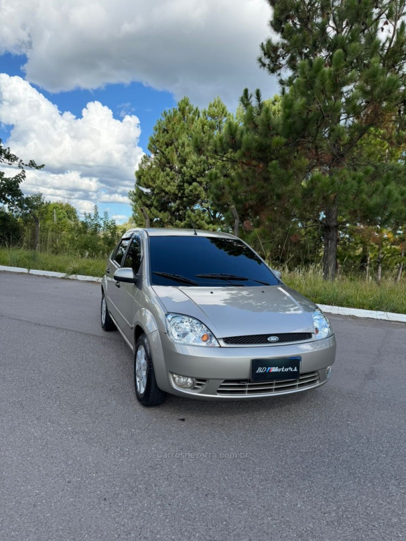 FIESTA 1.6 MPI SEDAN 8V FLEX 4P MANUAL - 2005 - FARROUPILHA