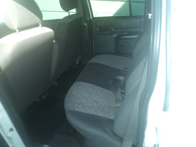 S10 2.8 4X2 CD 12V TURBO INTERCOOLER DIESEL 4P MANUAL - 2001 - FARROUPILHA