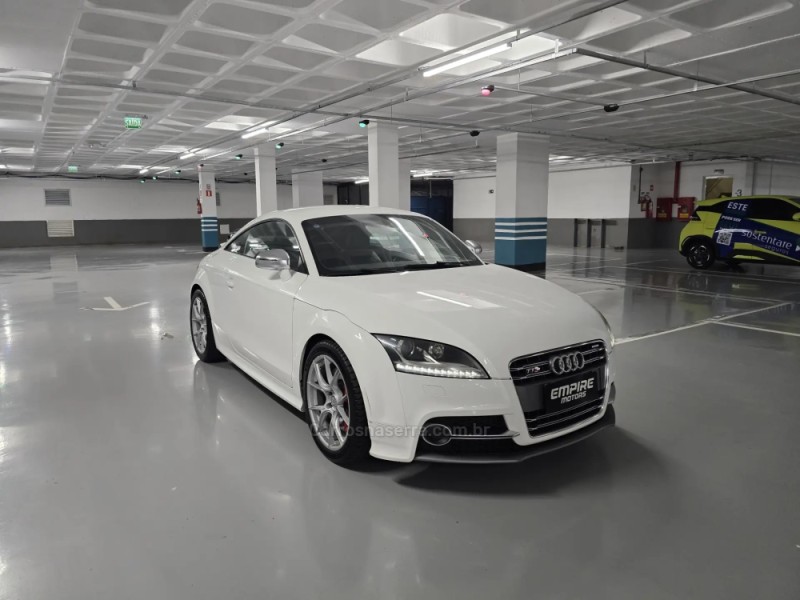 TTS 2.0 TFSI COUPÉ 16V GASOLINA 2P S-TRONIC - 2011 - PORTO ALEGRE