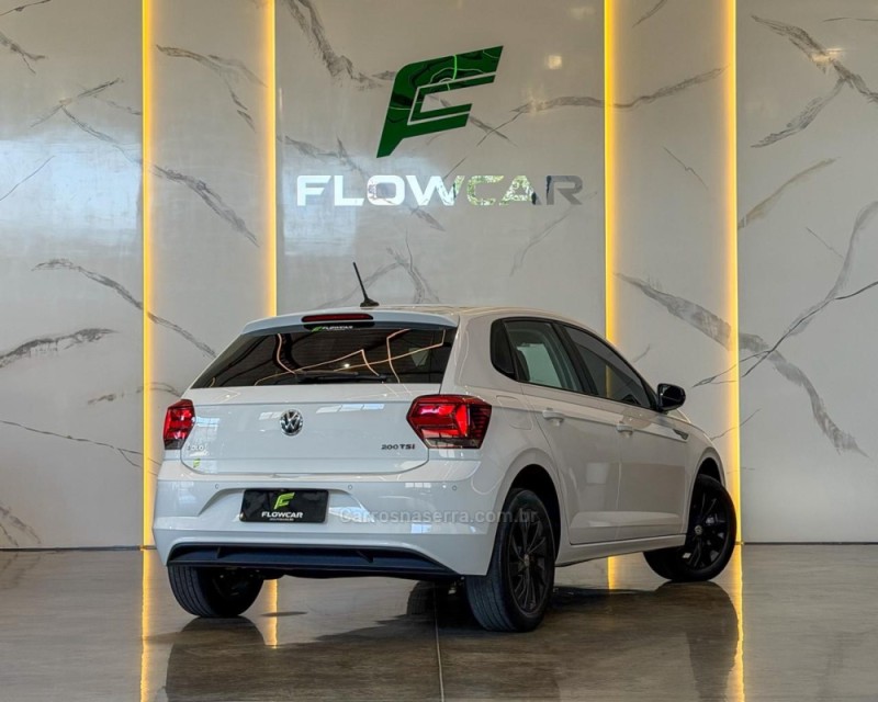 POLO 1.0	200 TSI HIGHLINE AUTOMÁTICO  - 2018 - GARIBALDI