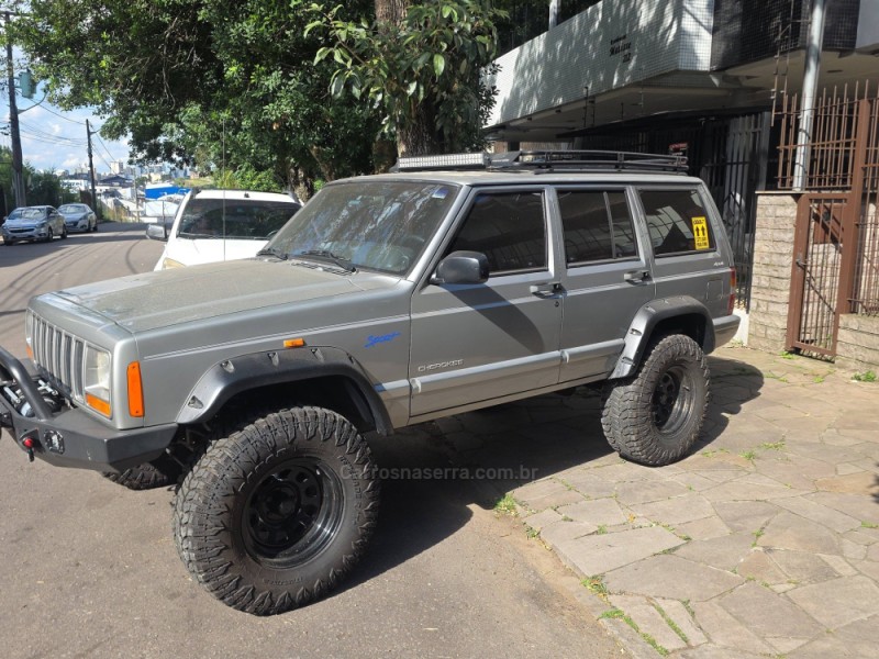 cherokee 2.8 sport 4x4 turbo diesel 4p automatico 2000 caxias do sul