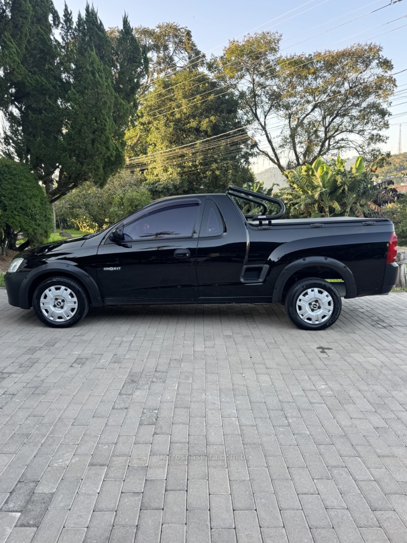 MONTANA 1.8 MPFI CONQUEST CS 8V FLEX 2P MANUAL - 2009 - ENCANTADO