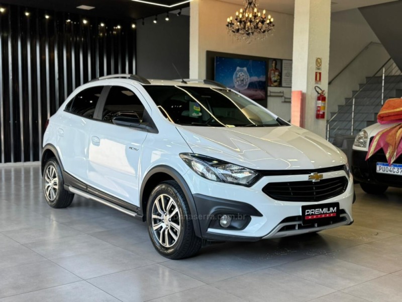 onix 1.4 mpfi activ 8v flex 4p automatico 2017 dois irmaos