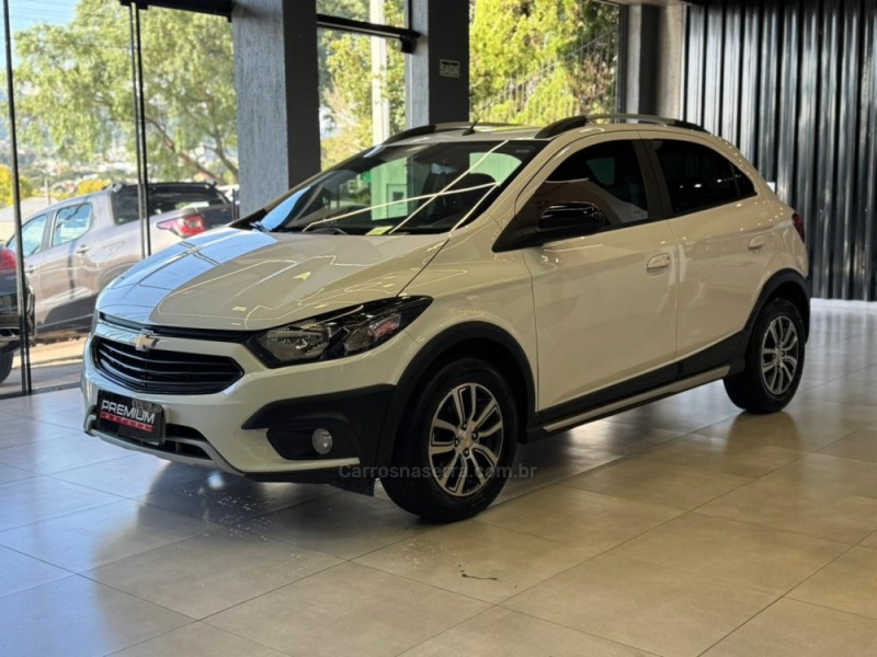 ONIX 1.4 MPFI ACTIV 8V FLEX 4P AUTOMÁTICO - 2017 - DOIS IRMãOS