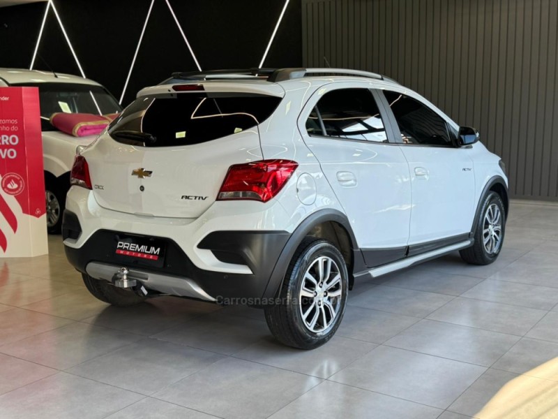 ONIX 1.4 MPFI ACTIV 8V FLEX 4P AUTOMÁTICO - 2017 - DOIS IRMãOS