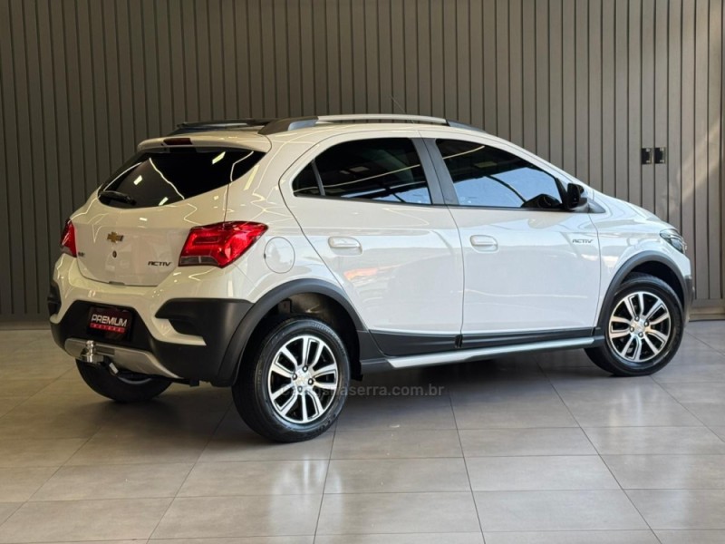 ONIX 1.4 MPFI ACTIV 8V FLEX 4P AUTOMÁTICO - 2017 - DOIS IRMãOS