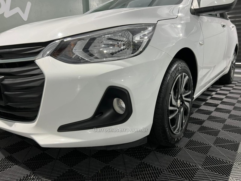 ONIX 1.0 LT 12V TURBO FLEX 4P MANUAL - 2024 - BENTO GONçALVES