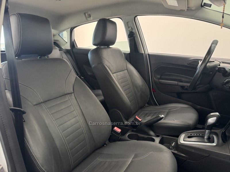 FIESTA 1.6 TITANIUM HATCH 16V FLEX 4P AUTOMÁTICO - 2015 - CARLOS BARBOSA