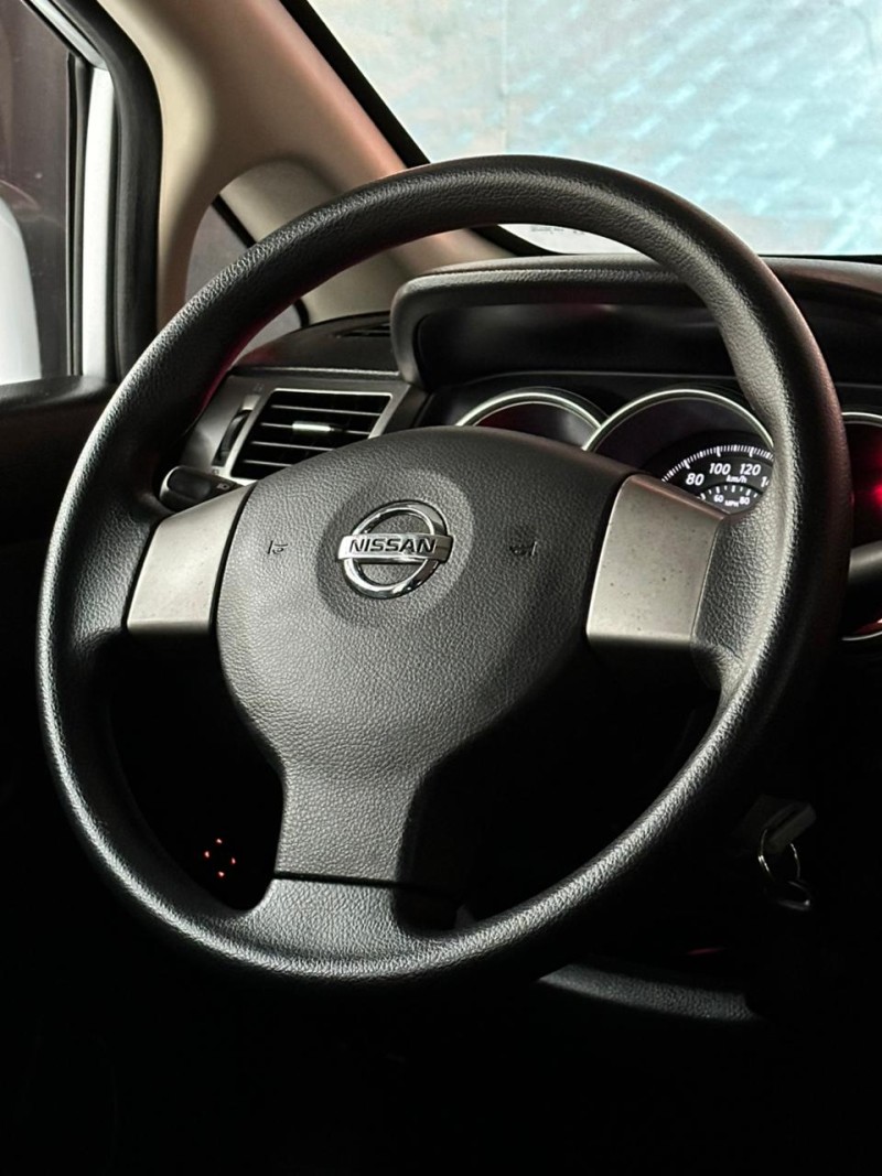 TIIDA 1.8 SEDAN 16V FLEX 4P MANUAL - 2011 - SãO LEOPOLDO