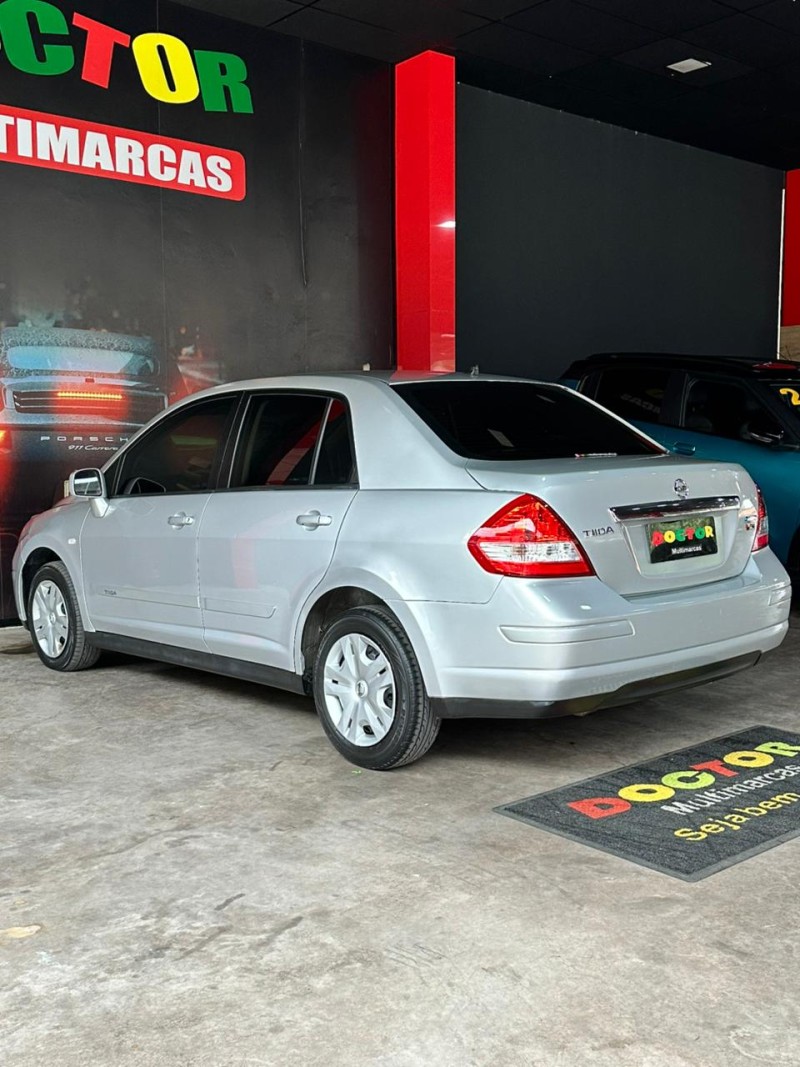 TIIDA 1.8 SEDAN 16V FLEX 4P MANUAL - 2011 - SãO LEOPOLDO