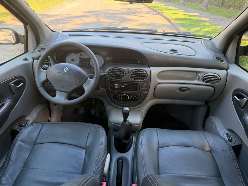 SCÉNIC 1.6 PRIVILEGÈ 16V FLEX 4P MANUAL - 2011 - CAXIAS DO SUL