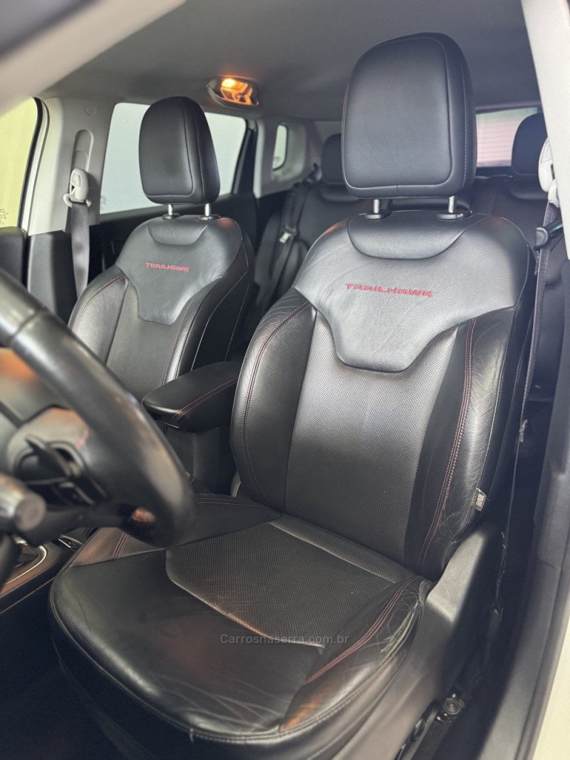 COMPASS 2.0 TRAILHAWK TD350 TURBO DIESEL 4X4 4P AUTOMÁTICO - 2017 - CAXIAS DO SUL