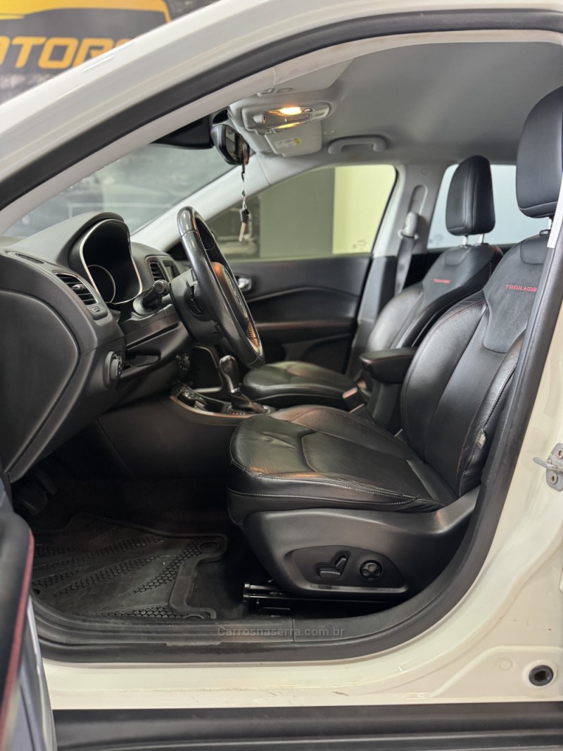 COMPASS 2.0 TRAILHAWK TD350 TURBO DIESEL 4X4 4P AUTOMÁTICO - 2017 - CAXIAS DO SUL