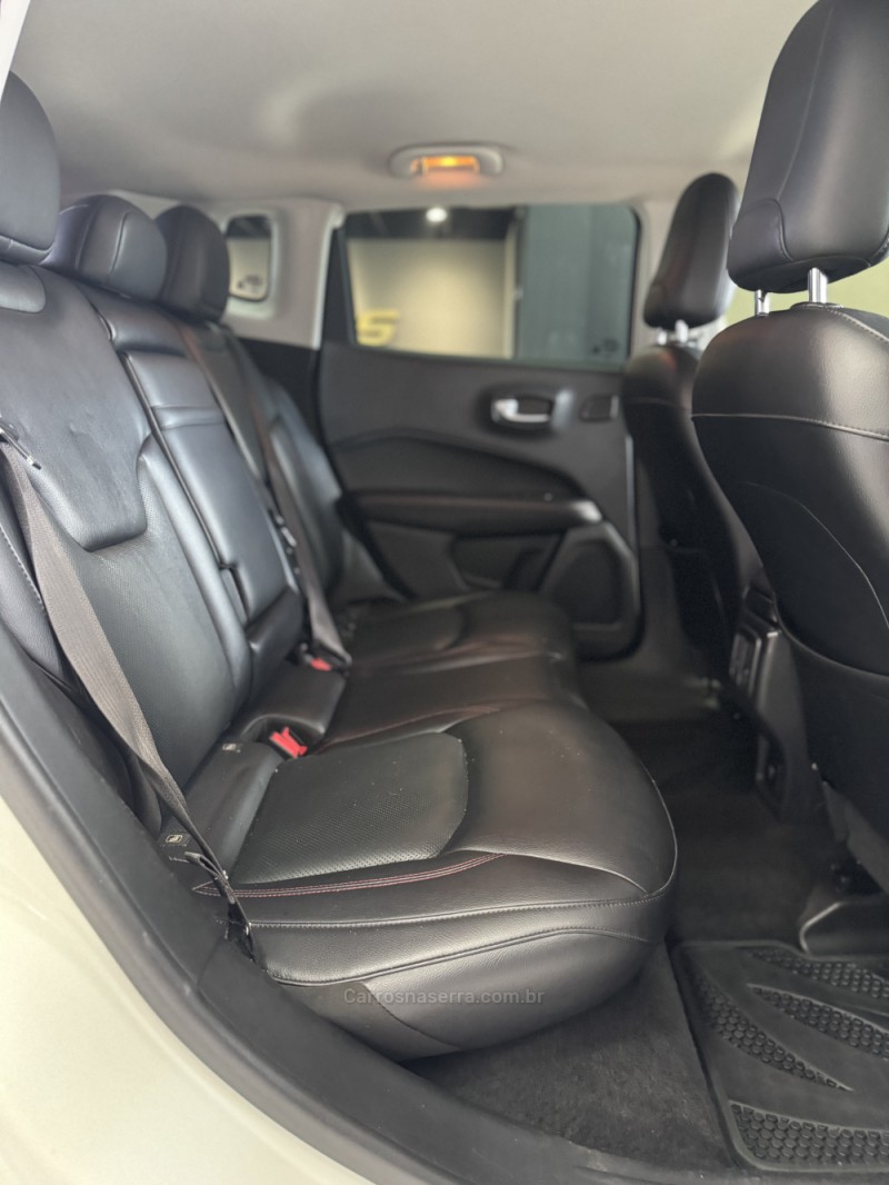 COMPASS 2.0 TRAILHAWK TD350 TURBO DIESEL 4X4 4P AUTOMÁTICO - 2017 - CAXIAS DO SUL