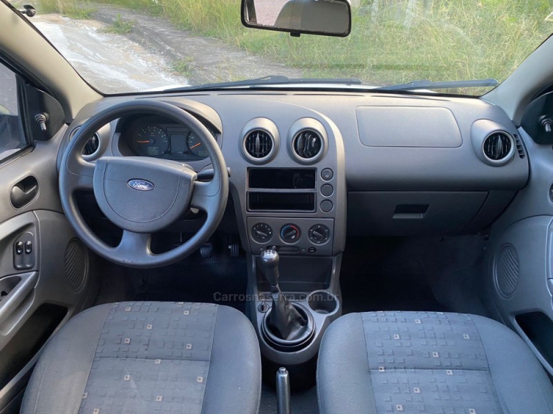 FIESTA 1.0 MPI PERSONNALITÉ 8V FLEX 4P MANUAL - 2003 - CAXIAS DO SUL